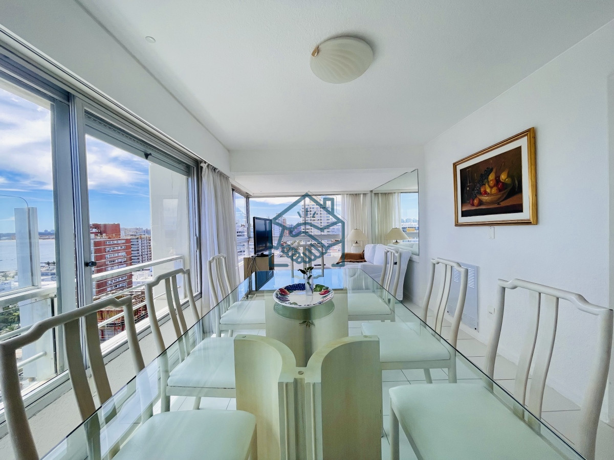 Apartamento ID.610/Apartamento-de-4-Dormitorios-con-Vista-al-Mar---Península-de-Punta-del-Este,-Venta-y-Alquiler - Apartamento de 4 Dormitorios con Vista al Mar - Península de Punta del Este, Venta y Alquiler