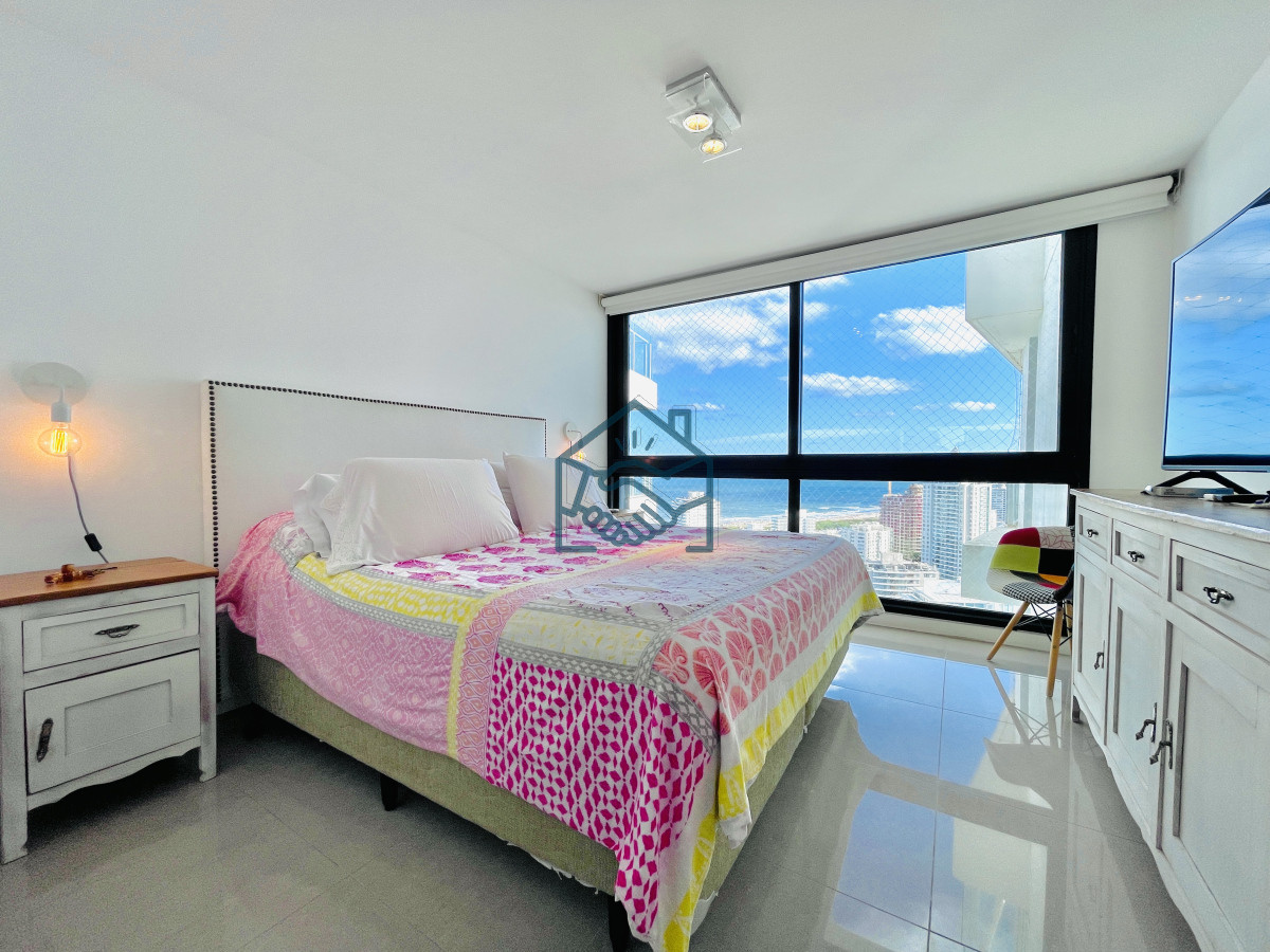 Apartamento ID.1224/-Exclusivo-Penthouse-de-3-Dormitorios-con-Vistas-panorámicas-a-Playa-Brava,-en-Venta -  Exclusivo Penthouse de 3 Dormitorios con Vistas panorámicas a Playa Brava, en Venta