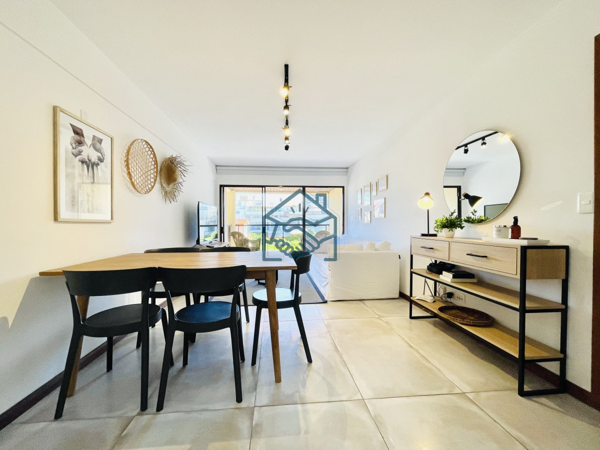 Apartamento ID.1068/Apartamento-de-2-Dormitorios-en-playa-El-Emir,-Punta-del-Este---Venta-y-Alquiler-de-Verano - Apartamento de 2 Dormitorios en playa El Emir, Punta del Este - Venta y Alquiler de Verano