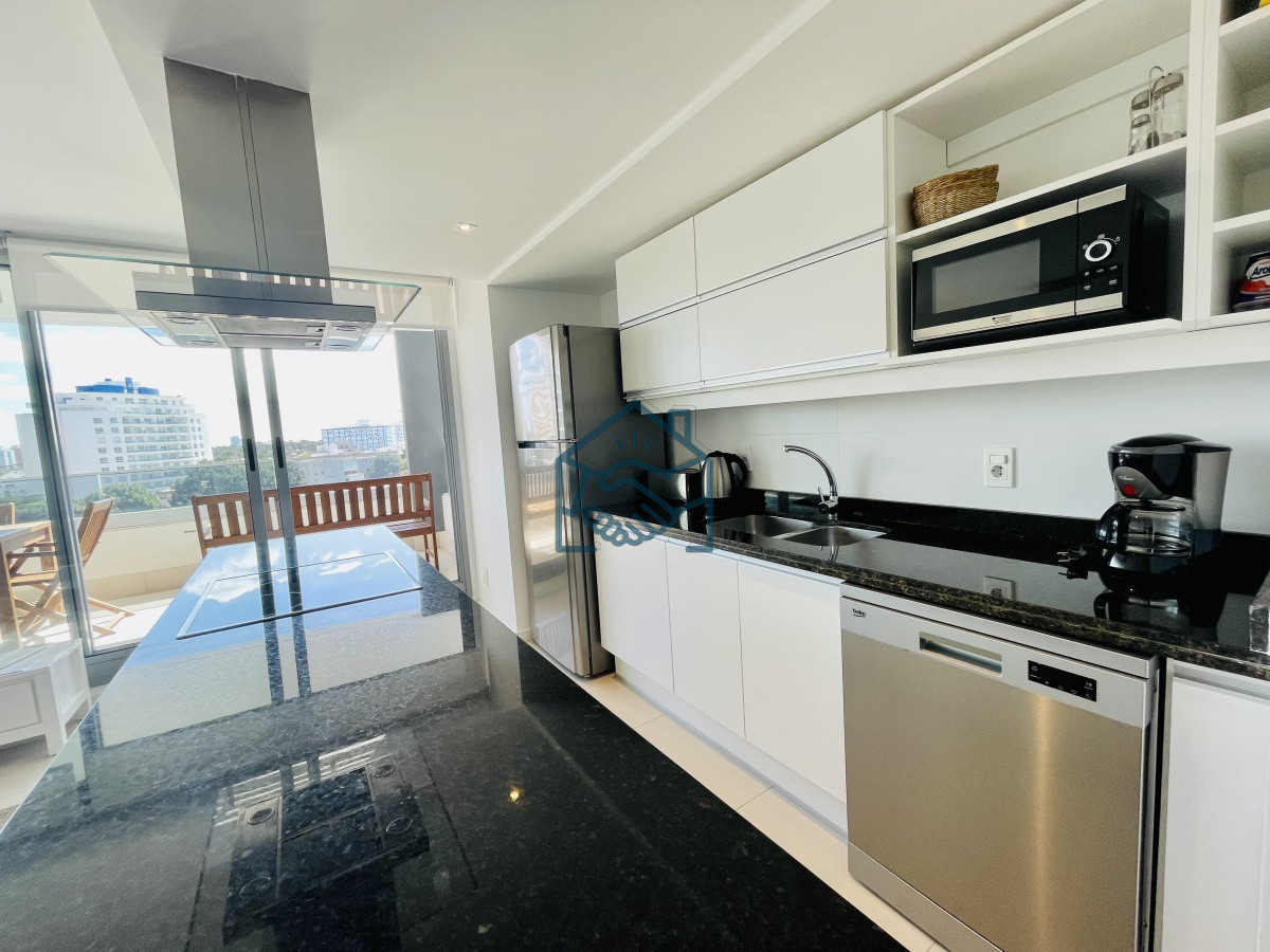 Apartamento ID.1045/Apartamento-de-2-Dormitorios-en-Venta-a-metros-de-playa-Brava,-Punta-del-Este - Apartamento de 2 Dormitorios en Venta a metros de playa Brava, Punta del Este