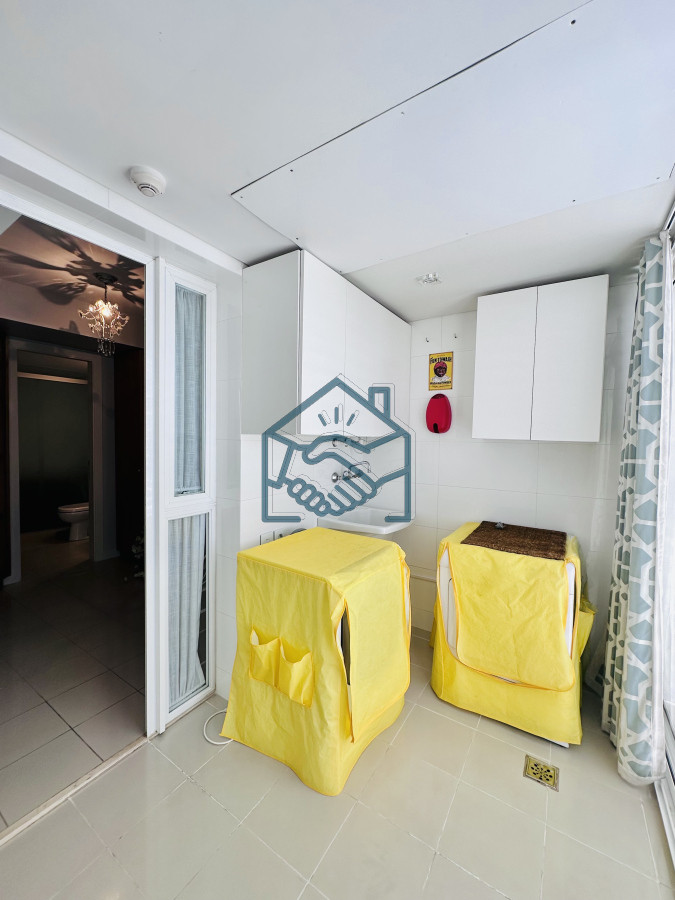Apartamento ID.1121/Lujoso-Penthouse-de-4-Dormitorios-con-Vista-al-Mar-sobre-Playa-Mansa,-Punta-del-Este - Lujoso Penthouse de 4 Dormitorios con Vista al Mar sobre Playa Mansa, Punta del Este