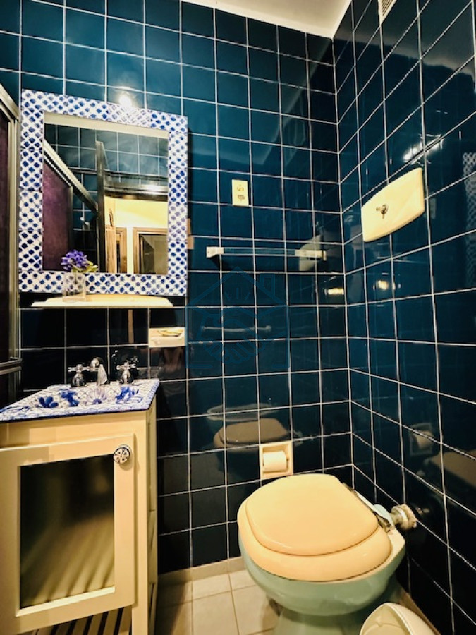 Apartamento ID.1246/Venta-de-apartamento-de-3-dormitorios-y-2-baños-a-metros-del-Mar-en-Playa-Mansa - Venta de apartamento de 3 dormitorios y 2 baños a metros del Mar en Playa Mansa