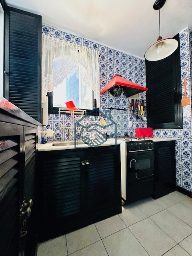 Apartamento ID.1246/Venta-de-apartamento-de-3-dormitorios-y-2-baños-a-metros-del-Mar-en-Playa-Mansa - Venta de apartamento de 3 dormitorios y 2 baños a metros del Mar en Playa Mansa