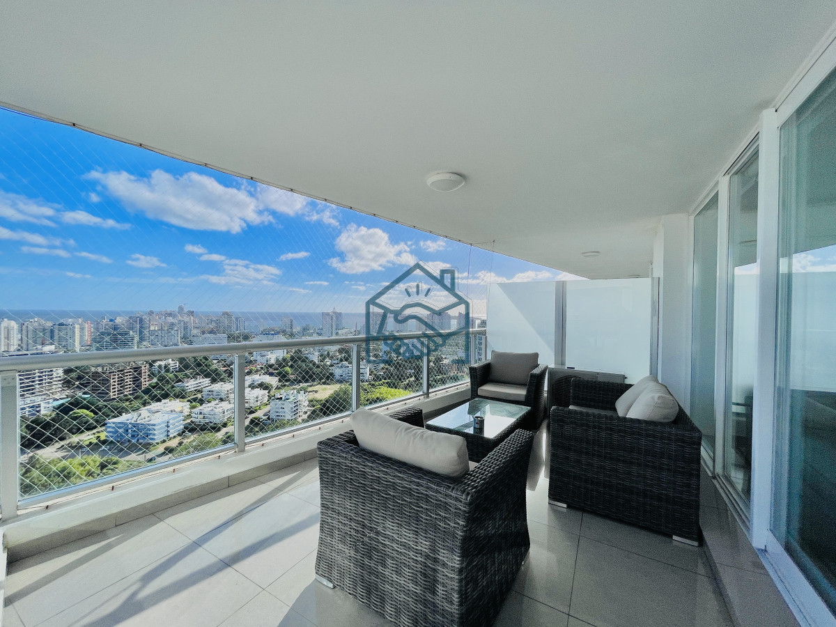 Apartamento ID.1224/-Exclusivo-Penthouse-de-3-Dormitorios-con-Vistas-panorámicas-a-Playa-Brava,-en-Venta -  Exclusivo Penthouse de 3 Dormitorios con Vistas panorámicas a Playa Brava, en Venta