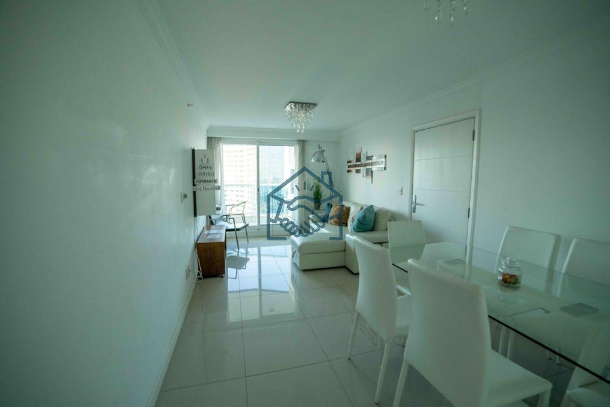Apartamento ID.828/Moderno-Apartamento-de-2-Dormitorios-en-Venta,-Playa-Mansa- - Moderno Apartamento de 2 Dormitorios en Venta, Playa Mansa 