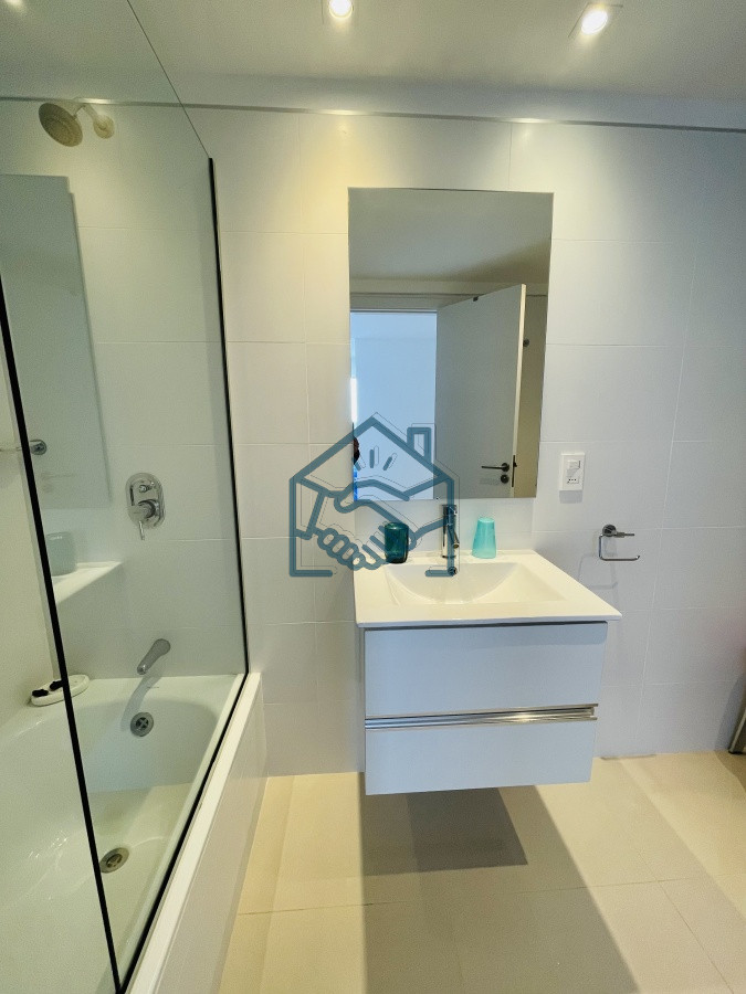 Apartamento ID.1045/Apartamento-de-2-Dormitorios-en-Venta-a-metros-de-playa-Brava,-Punta-del-Este - Apartamento de 2 Dormitorios en Venta a metros de playa Brava, Punta del Este