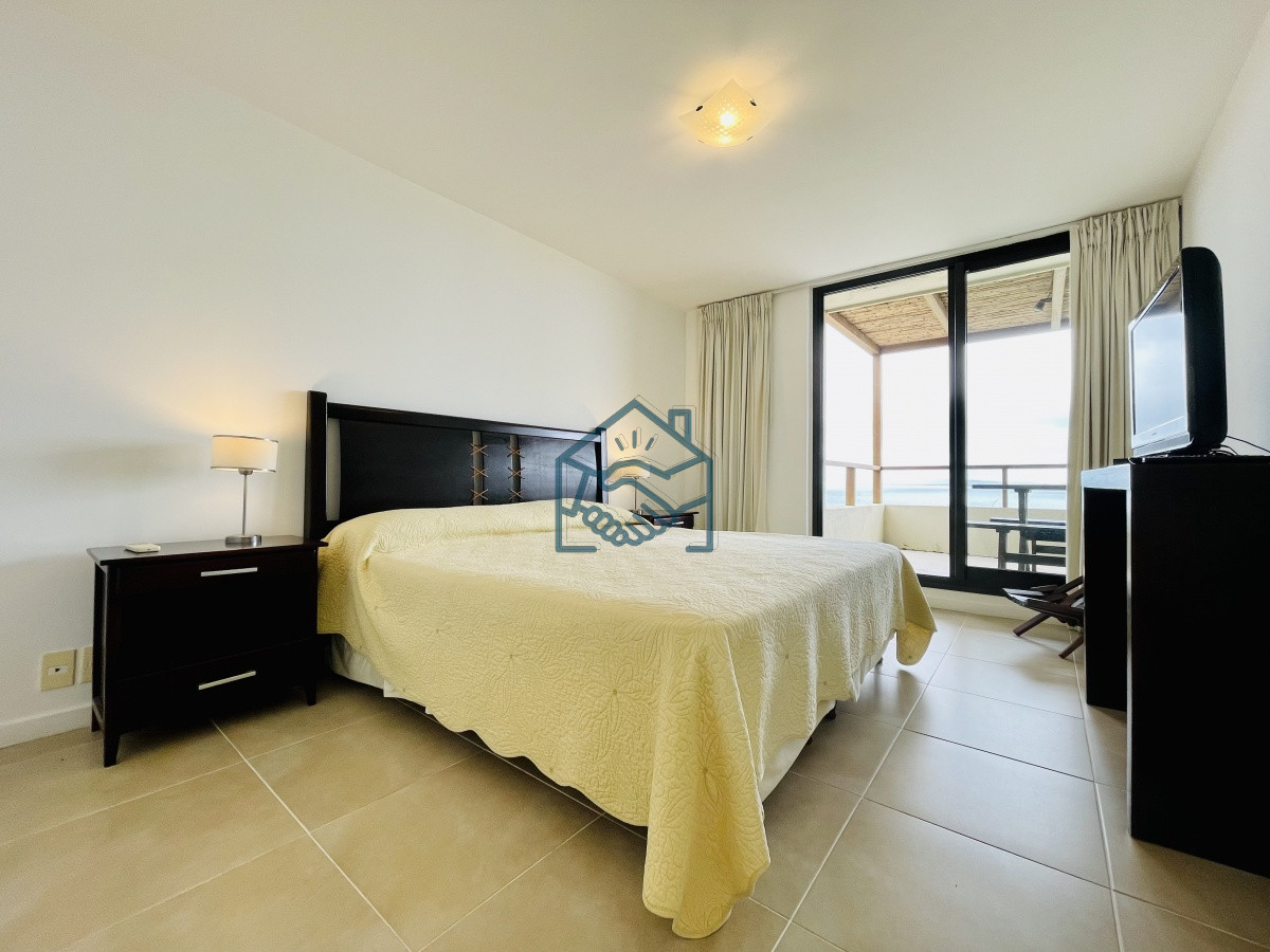 Apartamento ID.1242/Venta-de-apartamento-de-dos-dormitorios-con-parrillero-en-complejo-privado-de-Punta-Ballena - Venta de apartamento de dos dormitorios con parrillero en complejo privado de Punta Ballena