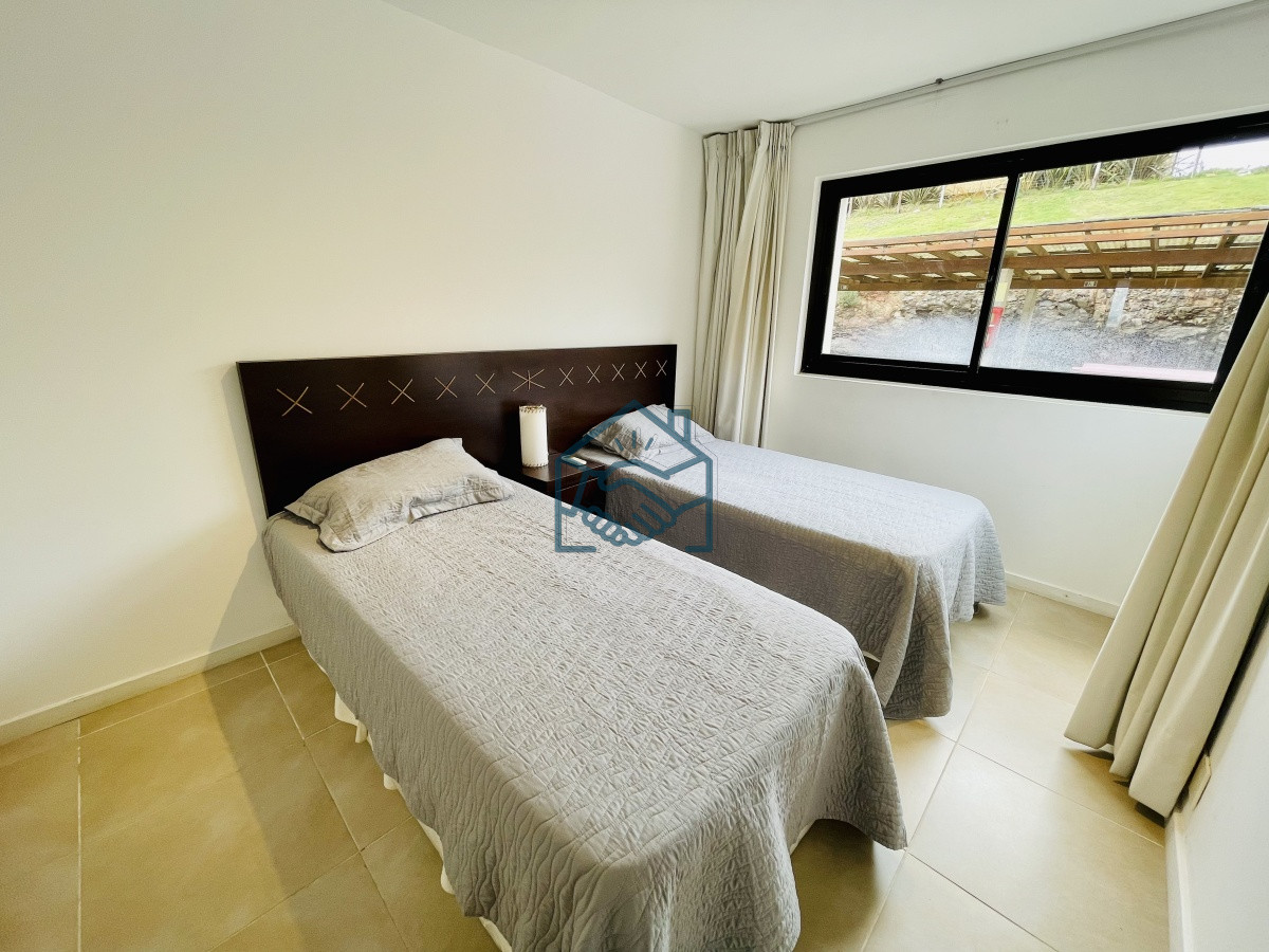 Apartamento ID.1242/Venta-de-apartamento-de-dos-dormitorios-con-parrillero-en-complejo-privado-de-Punta-Ballena - Venta de apartamento de dos dormitorios con parrillero en complejo privado de Punta Ballena