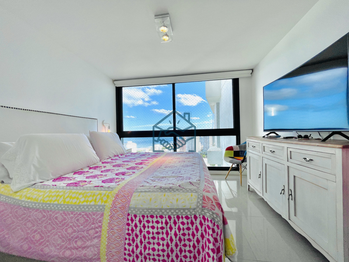 Apartamento ID.1224/-Exclusivo-Penthouse-de-3-Dormitorios-con-Vistas-panorámicas-a-Playa-Brava,-en-Venta -  Exclusivo Penthouse de 3 Dormitorios con Vistas panorámicas a Playa Brava, en Venta