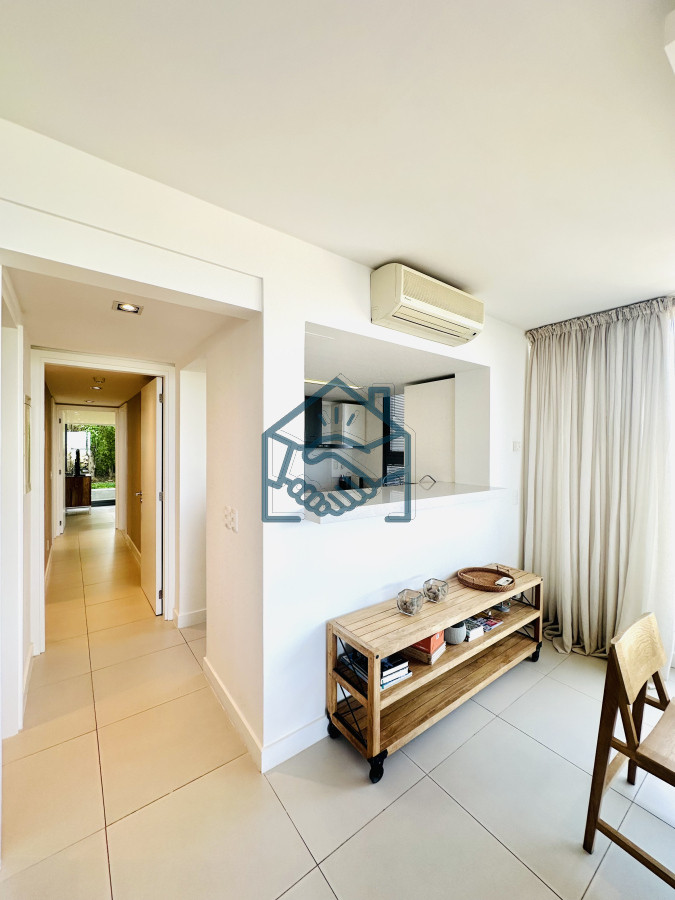 Apartamento ID.1433/Venta-OPORTUNIDAD-de-exclusivo-departamento-de-tres-dormitorios-y-Parrillero-en-Punta-Ballena - Venta OPORTUNIDAD de exclusivo departamento de tres dormitorios y Parrillero en Punta Ballena