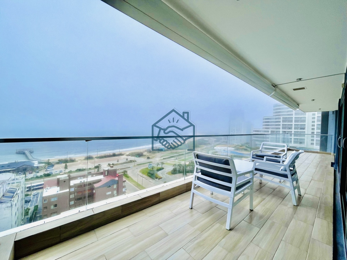 Apartamento ID.619/Moderno-Apartamento-de-3-Suites-en-Playa-Mansa-con-Vista-al-Mar - Moderno Apartamento de 3 Suites en Playa Mansa con Vista al Mar