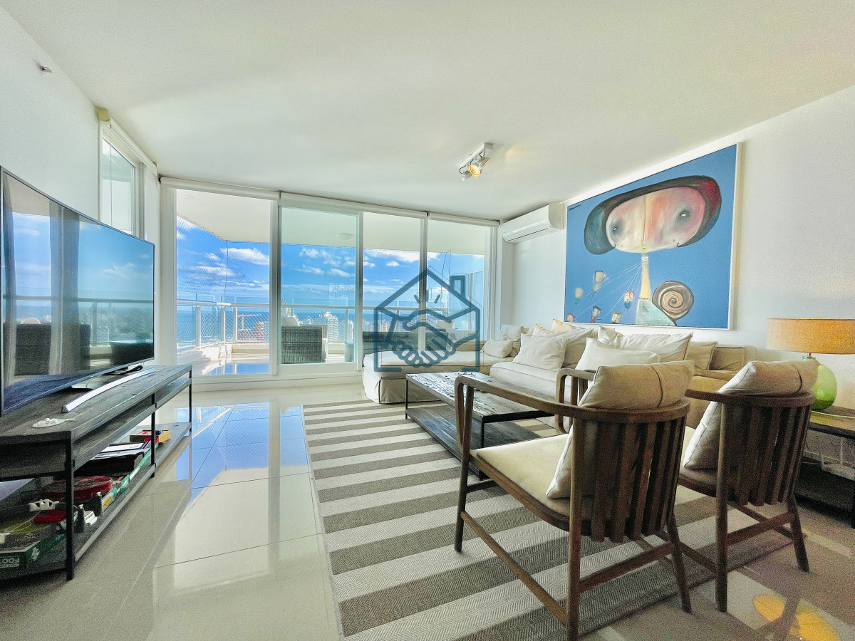 Apartamento ID.1224/-Exclusivo-Penthouse-de-3-Dormitorios-con-Vistas-panorámicas-a-Playa-Brava,-en-Venta -  Exclusivo Penthouse de 3 Dormitorios con Vistas panorámicas a Playa Brava, en Venta