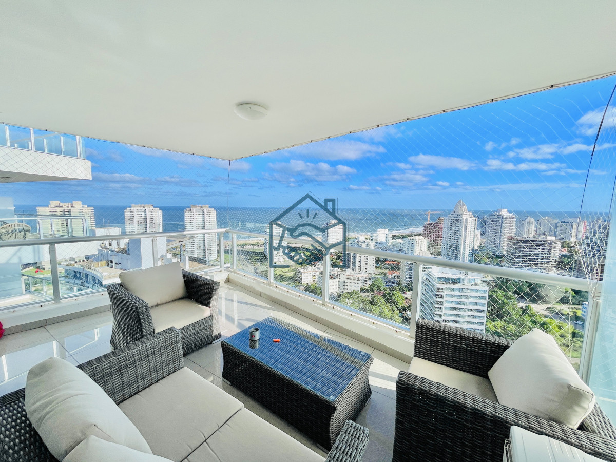 Apartamento ID.1224/-Exclusivo-Penthouse-de-3-Dormitorios-con-Vistas-panorámicas-a-Playa-Brava,-en-Venta -  Exclusivo Penthouse de 3 Dormitorios con Vistas panorámicas a Playa Brava, en Venta