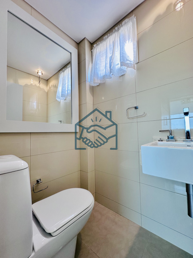 Apartamento ID.1121/Lujoso-Penthouse-de-4-Dormitorios-con-Vista-al-Mar-sobre-Playa-Mansa,-Punta-del-Este - Lujoso Penthouse de 4 Dormitorios con Vista al Mar sobre Playa Mansa, Punta del Este