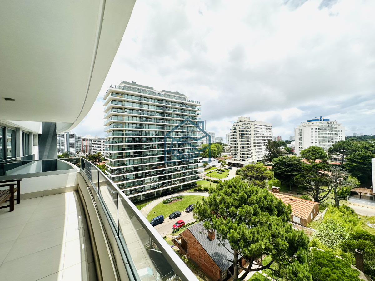 Apartamento ID.1045/Apartamento-de-2-Dormitorios-en-Venta-a-metros-de-playa-Brava,-Punta-del-Este - Apartamento de 2 Dormitorios en Venta a metros de playa Brava, Punta del Este