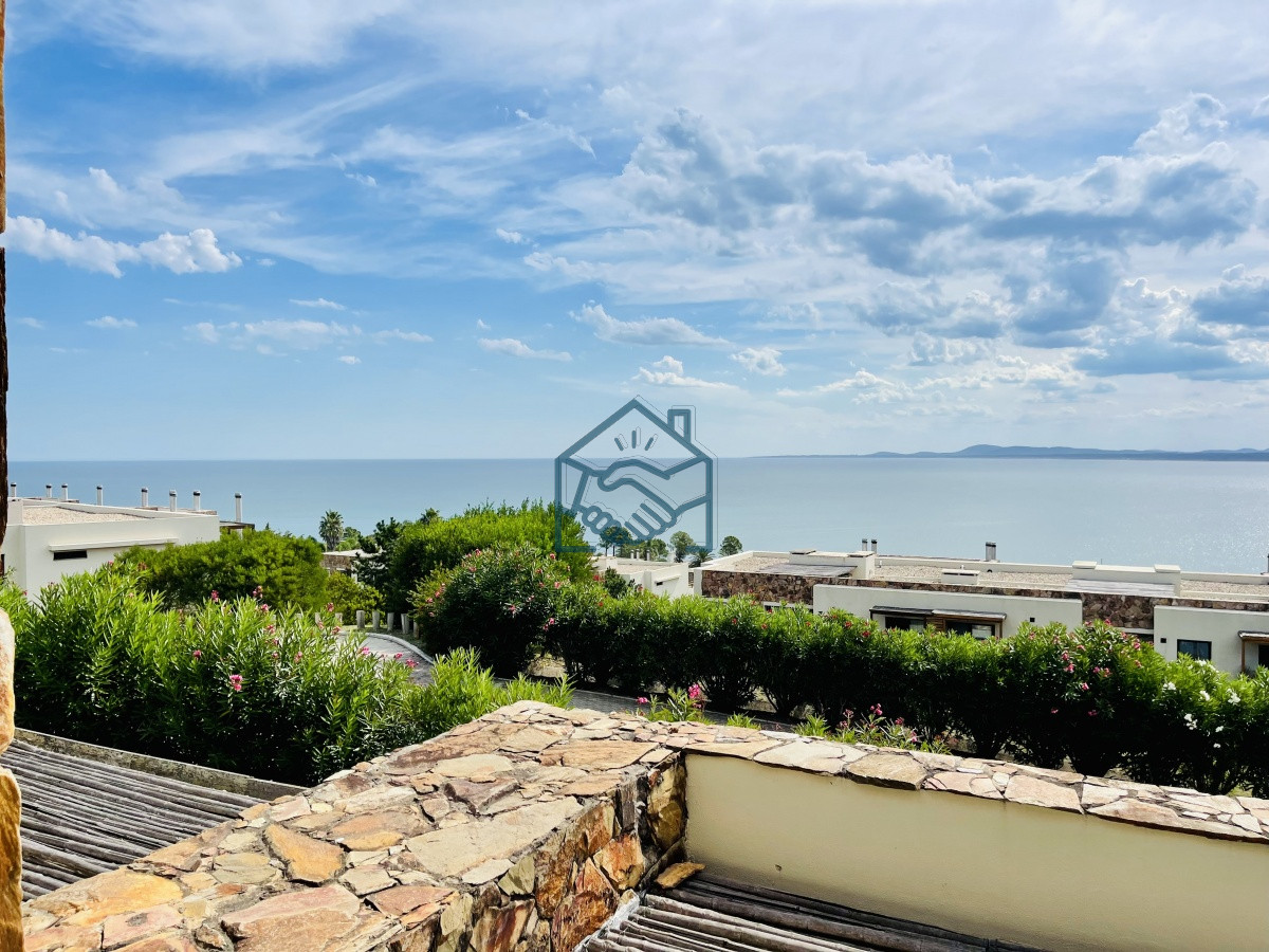 Apartamento ID.608/Venta-y-alquiler-de-apartamento-de-dos-dormitorios-con-parrillero-de-uso-exclusivo-en-Punta-Ballena - Venta y alquiler de apartamento de dos dormitorios con parrillero de uso exclusivo en Punta Ballena