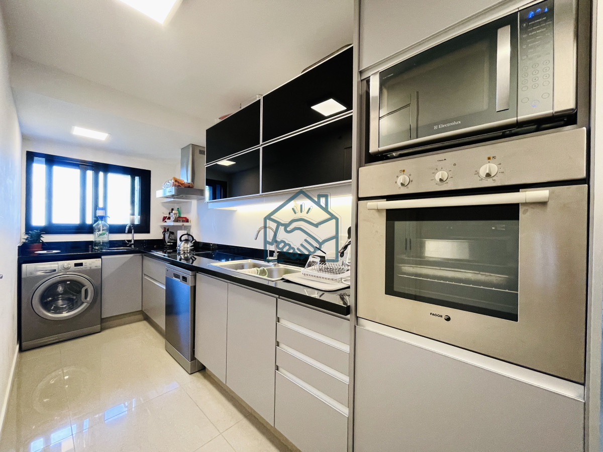 Apartamento ID.1224/-Exclusivo-Penthouse-de-3-Dormitorios-con-Vistas-panorámicas-a-Playa-Brava,-en-Venta -  Exclusivo Penthouse de 3 Dormitorios con Vistas panorámicas a Playa Brava, en Venta