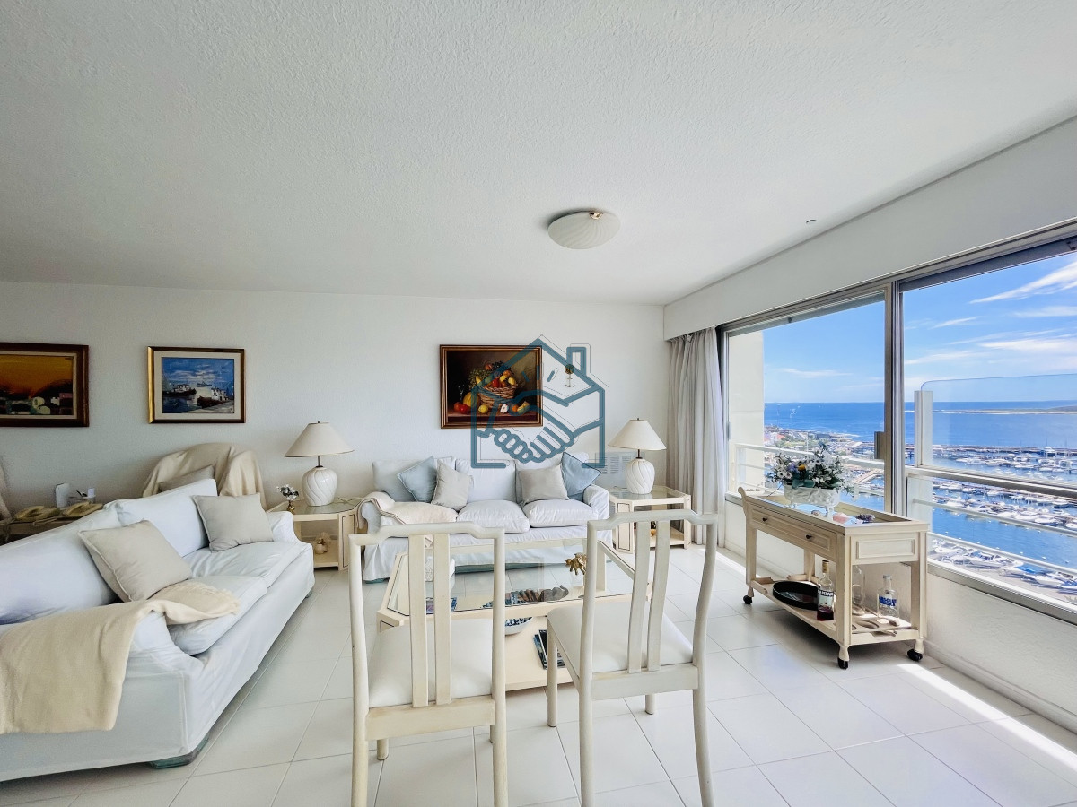 Apartamento ID.610/Apartamento-de-4-Dormitorios-con-Vista-al-Mar---Península-de-Punta-del-Este,-Venta-y-Alquiler - Apartamento de 4 Dormitorios con Vista al Mar - Península de Punta del Este, Venta y Alquiler