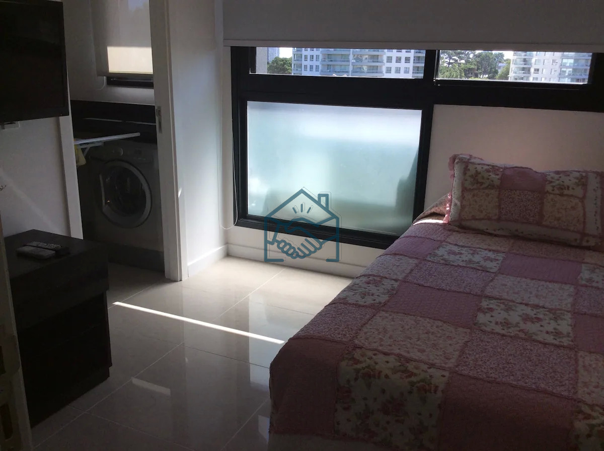 Apartamento ID.489/Venta-y-alquiler-de-moderno-departamento-de-tres-dormitorios-más-dependencia-a-pasos-de-Playa-Brava - Venta y alquiler de moderno departamento de tres dormitorios más dependencia a pasos de Playa Brava