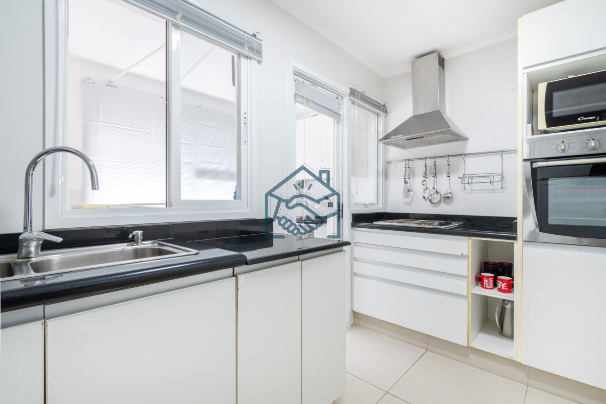 Apartamento ID.1343/Moderno-Apartamento-de-3-Dormitorios-a-Pocas-Cuadras-del-Mar-En-Venta,-Playa-Brava - Moderno Apartamento de 3 Dormitorios a Pocas Cuadras del Mar En Venta, Playa Brava