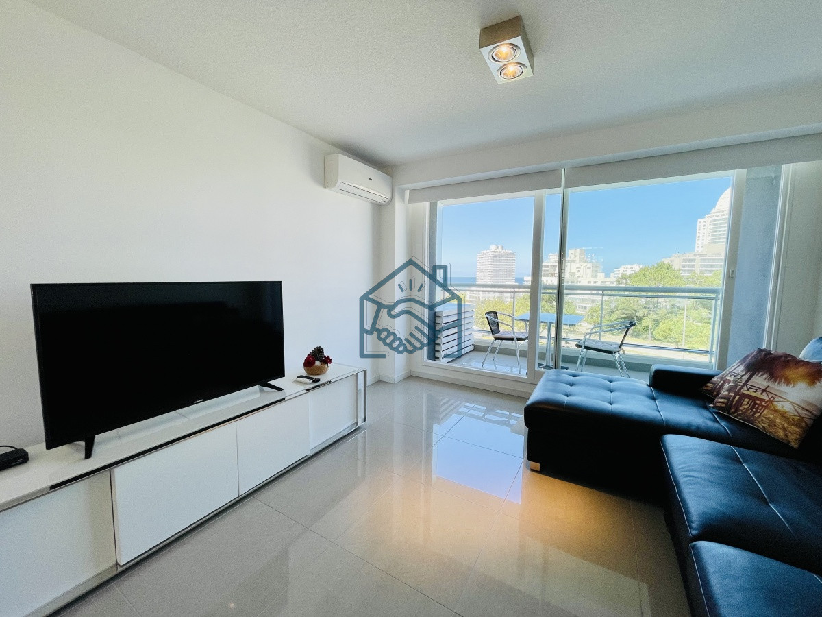 Apartamento ID.1304/Venta-y-alquiler-temporario-de-apartamento-de-un-dormitorio-en-torre-de-categoría-a-pasos-de-Playa-Brava - Venta y alquiler temporario de apartamento de un dormitorio en torre de categoría a pasos de Playa Brava
