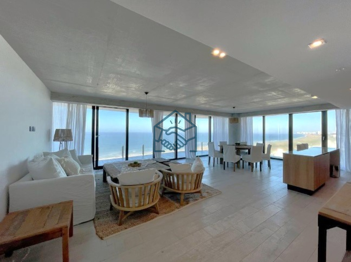 Apartamento ID.682/Venta-de-Apartamento-de-2-Dormitorios-en-suite-piso-alto-de-Torre-Surfside-Village,-Punta-del-Este - Venta de Apartamento de 2 Dormitorios en suite piso alto de Torre Surfside Village, Punta del Este