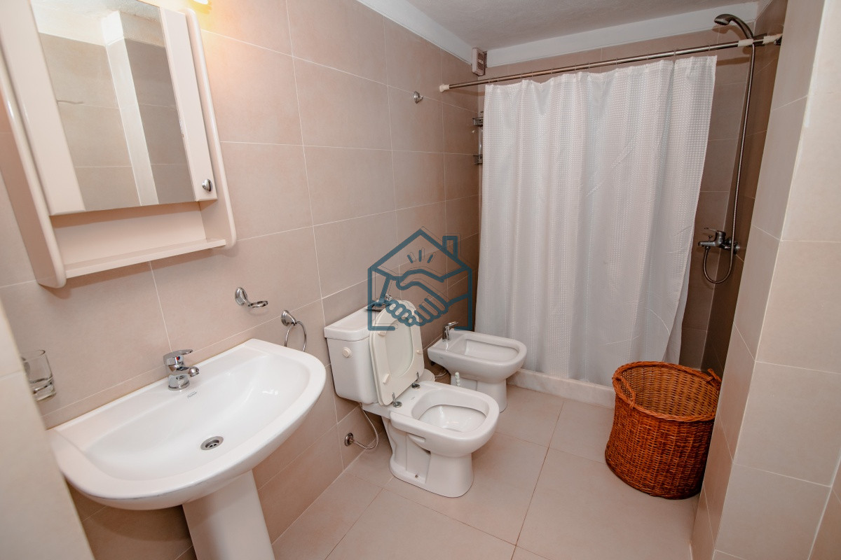 Apartamento ID.862/Oportunidad-en-Venta-de-Apartamento-de-planta-baja-con-salida-al-jardín-de-tres-dormitorios-en-Playa-Montoya - Oportunidad en Venta de Apartamento de planta baja con salida al jardín de tres dormitorios en Playa Montoya