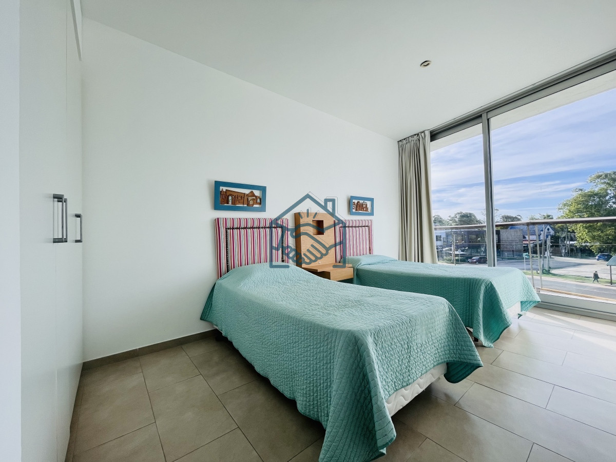 Apartamento ID.685/Venta-de-Moderno-Apartamento-de-3-Dormitorios-Frente-al-Mar-en-La-Barra - Venta de Moderno Apartamento de 3 Dormitorios Frente al Mar en La Barra