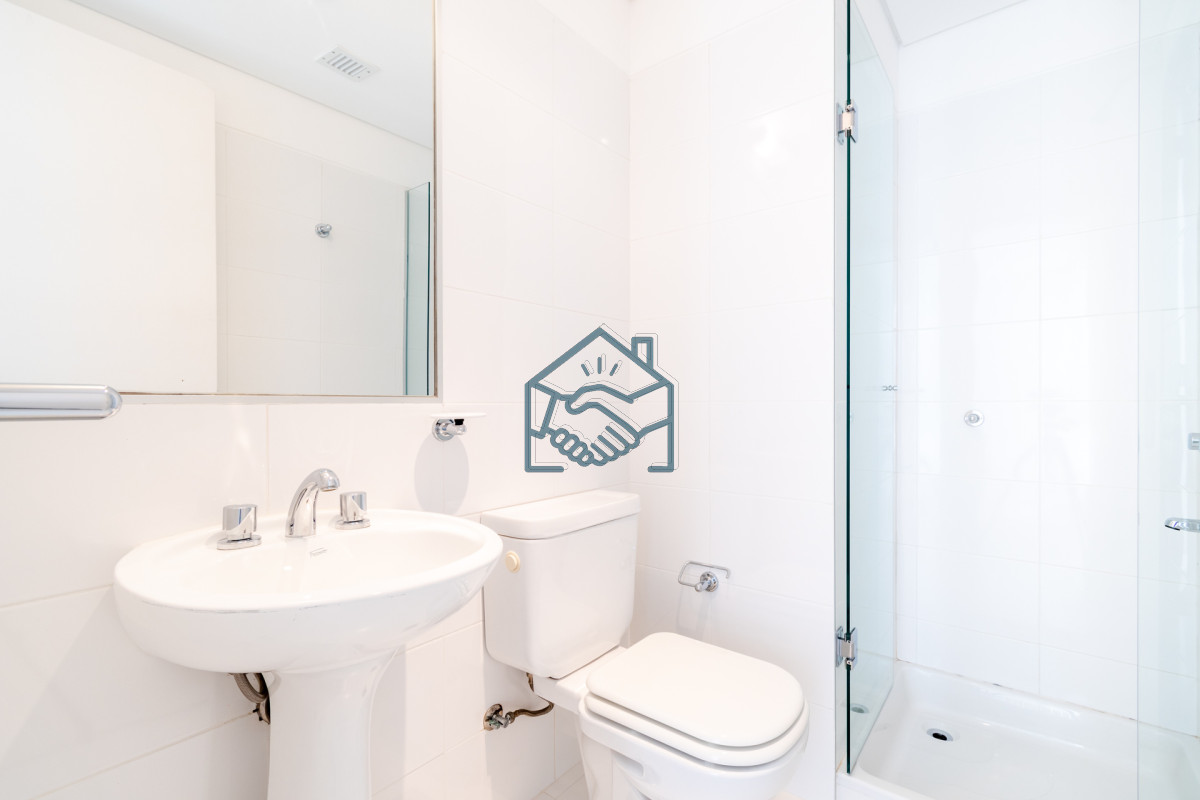 Apartamento ID.490/Moderno-Apartamento-sobre-playa-Brava-en-torre-Le-Parc,-cuenta-con-dos-dormitorios-más-dependencia-de-servicio.-Punta-del-Este - Moderno Apartamento sobre playa Brava en torre Le Parc, cuenta con dos dormitorios más dependencia de servicio. Punta del Este