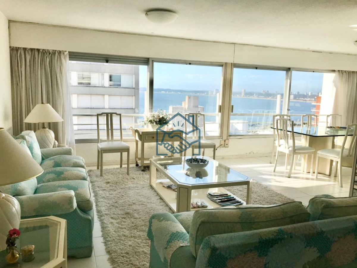 Apartamento ID.610/Apartamento-de-4-Dormitorios-con-Vista-al-Mar---Península-de-Punta-del-Este,-Venta-y-Alquiler - Apartamento de 4 Dormitorios con Vista al Mar - Península de Punta del Este, Venta y Alquiler