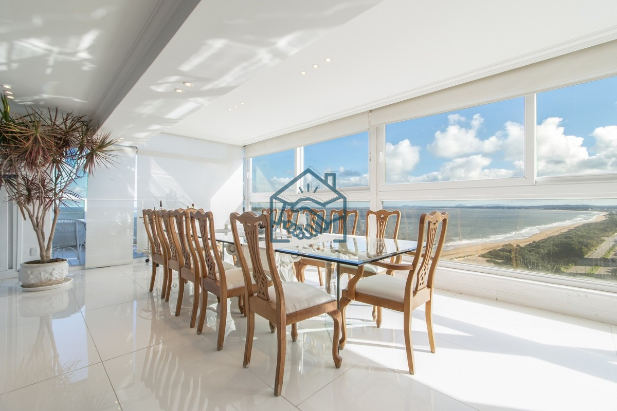 Apartamento ID.628/Penthouse-sobre-Playa-Mansa,-4-Dormitorios-y-Parrillero-en-Venta---Punta-del-Este - Penthouse sobre Playa Mansa, 4 Dormitorios y Parrillero en Venta - Punta del Este