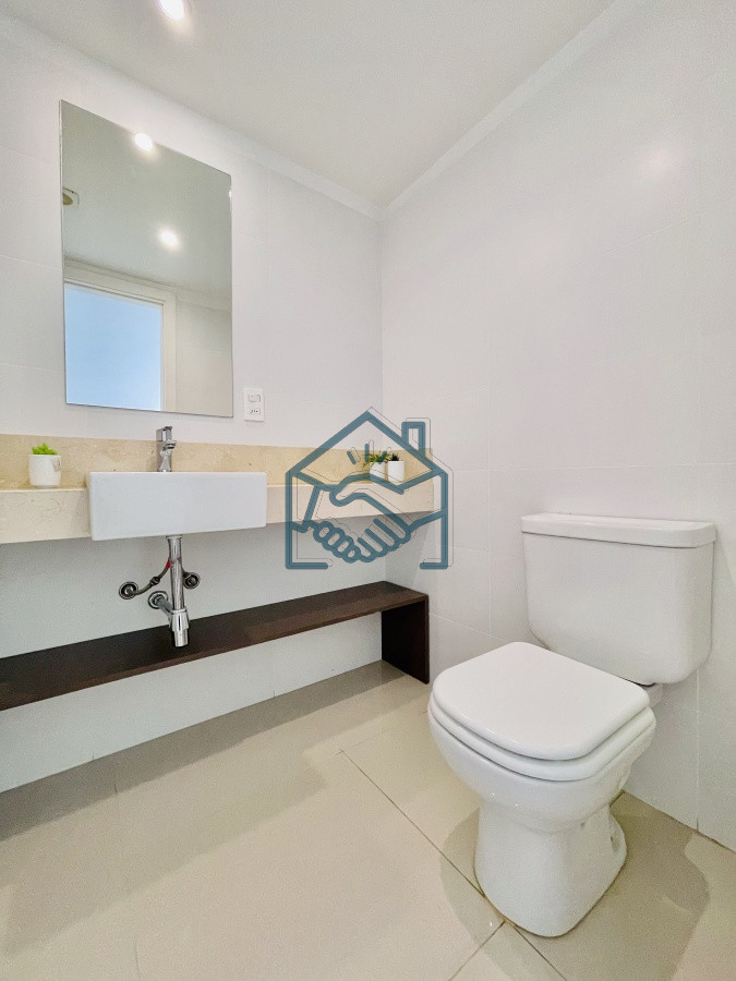 Apartamento ID.518/Apartamento-de-3-Dormitorios-y-Parrillero-Frente-al-Mar,-Playa-Mansa - Apartamento de 3 Dormitorios y Parrillero Frente al Mar, Playa Mansa