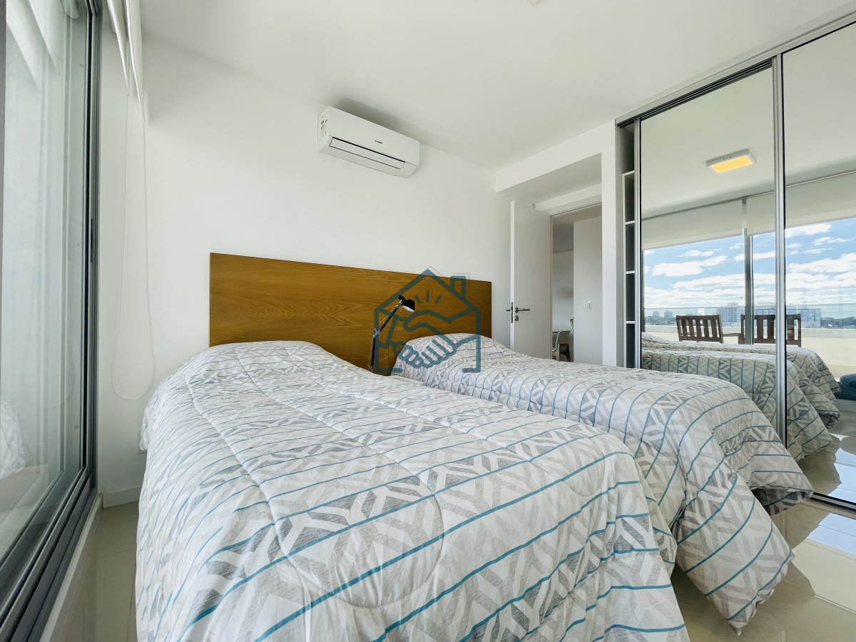 Apartamento ID.1045/Apartamento-de-2-Dormitorios-en-Venta-a-metros-de-playa-Brava,-Punta-del-Este - Apartamento de 2 Dormitorios en Venta a metros de playa Brava, Punta del Este