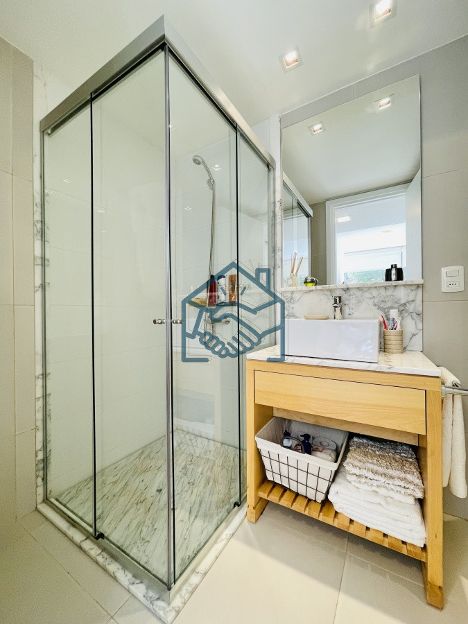 Apartamento ID.1433/Venta-OPORTUNIDAD-de-exclusivo-departamento-de-tres-dormitorios-y-Parrillero-en-Punta-Ballena - Venta OPORTUNIDAD de exclusivo departamento de tres dormitorios y Parrillero en Punta Ballena