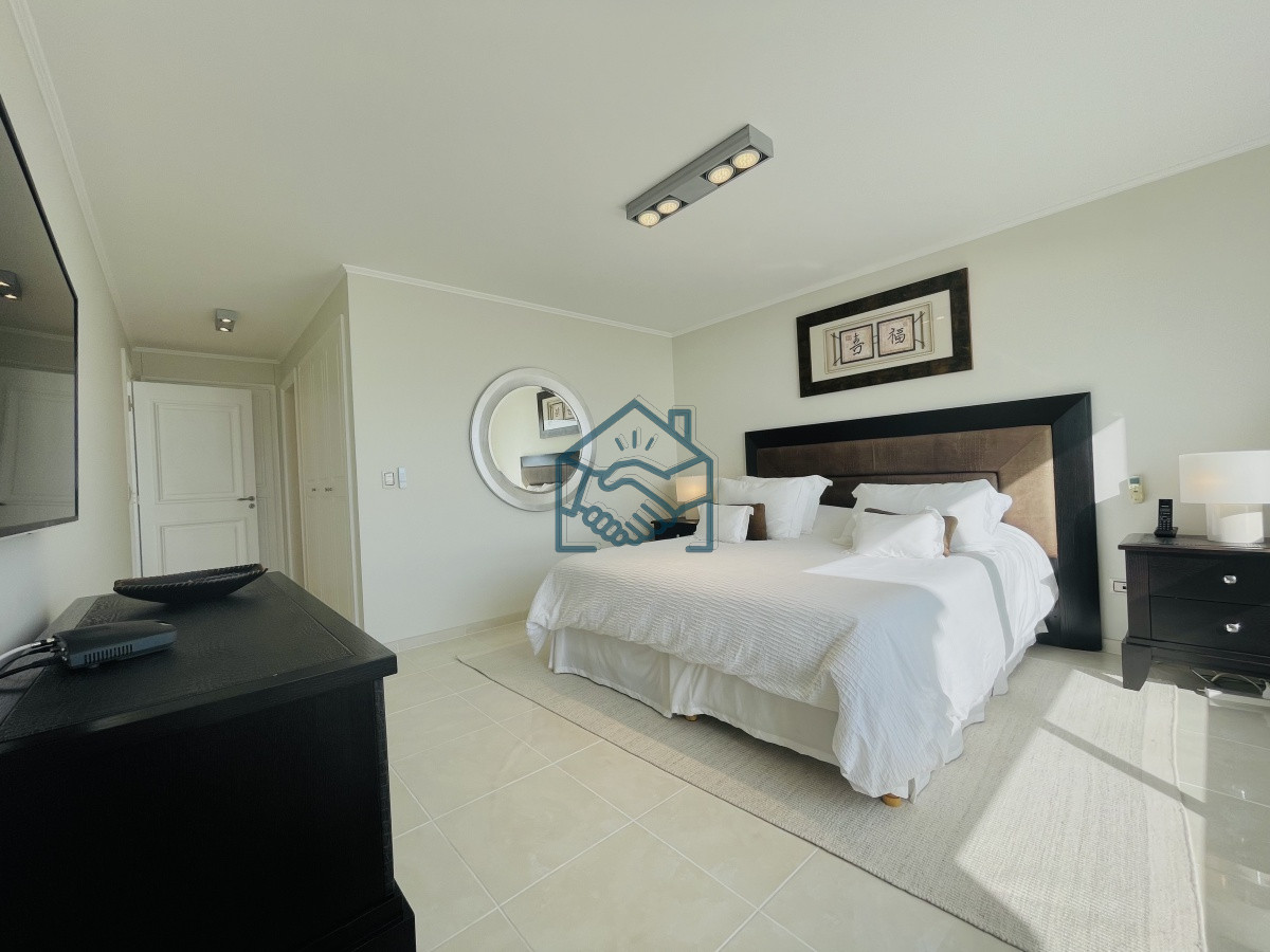 Apartamento ID.1403/Venta-de-Excelente-apartamento-en-alquiler-temporario-de-tres-dormitorios-más-dependencia-de-servicio,-Playa-Mansa,-Punta-del-Este - Venta de Excelente apartamento en alquiler temporario de tres dormitorios más dependencia de servicio, Playa Mansa, Punta del Este
