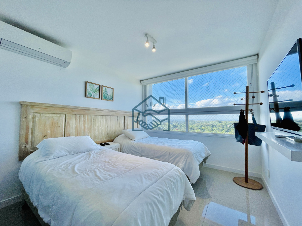 Apartamento ID.1224/-Exclusivo-Penthouse-de-3-Dormitorios-con-Vistas-panorámicas-a-Playa-Brava,-en-Venta -  Exclusivo Penthouse de 3 Dormitorios con Vistas panorámicas a Playa Brava, en Venta