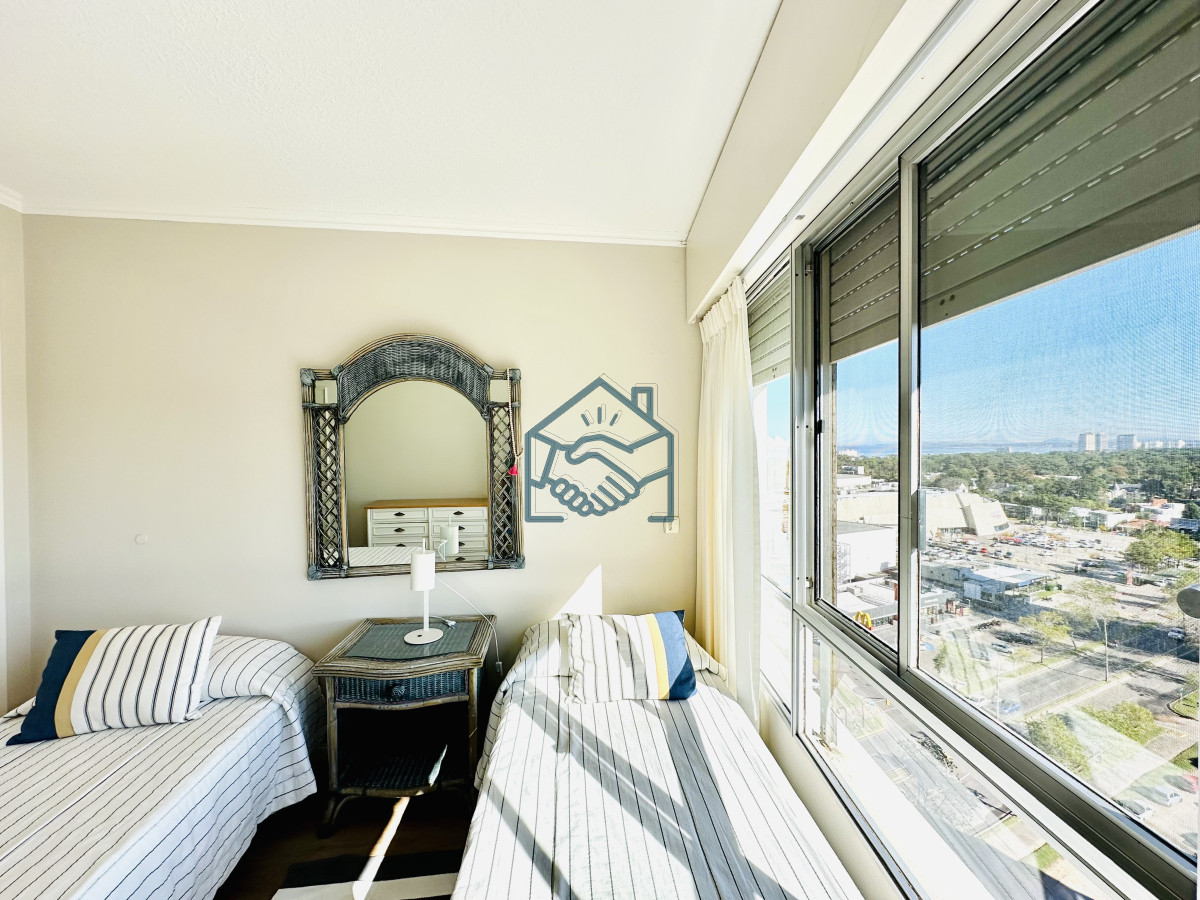 Apartamento ID.1397/Venta-de-magnífico-apartamento-de-3-dormitorios-más-dependencia-en-Roosevelt,-Punta-del-Este - Venta de magnífico apartamento de 3 dormitorios más dependencia en Roosevelt, Punta del Este