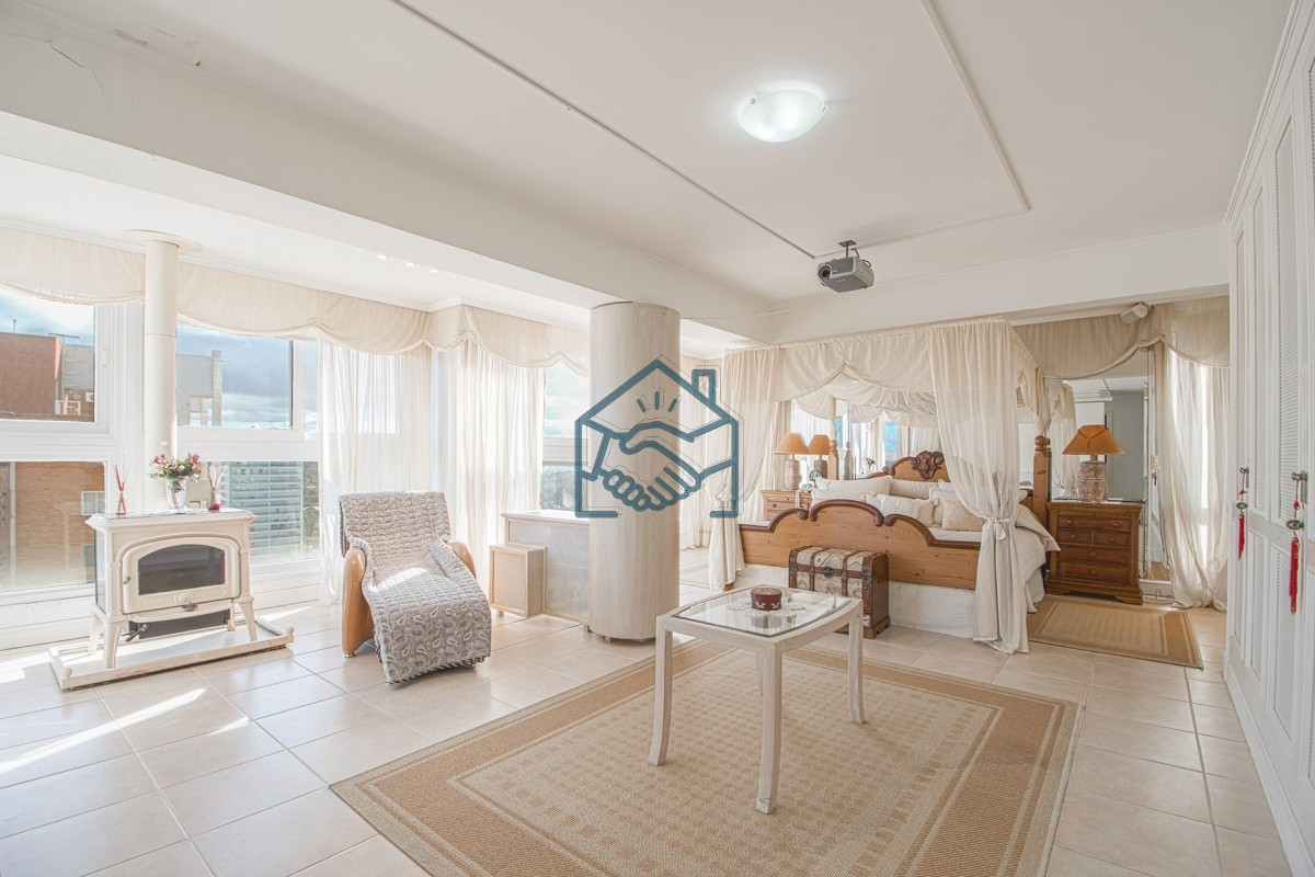 Apartamento ID.628/Penthouse-sobre-Playa-Mansa,-4-Dormitorios-y-Parrillero-en-Venta---Punta-del-Este - Penthouse sobre Playa Mansa, 4 Dormitorios y Parrillero en Venta - Punta del Este