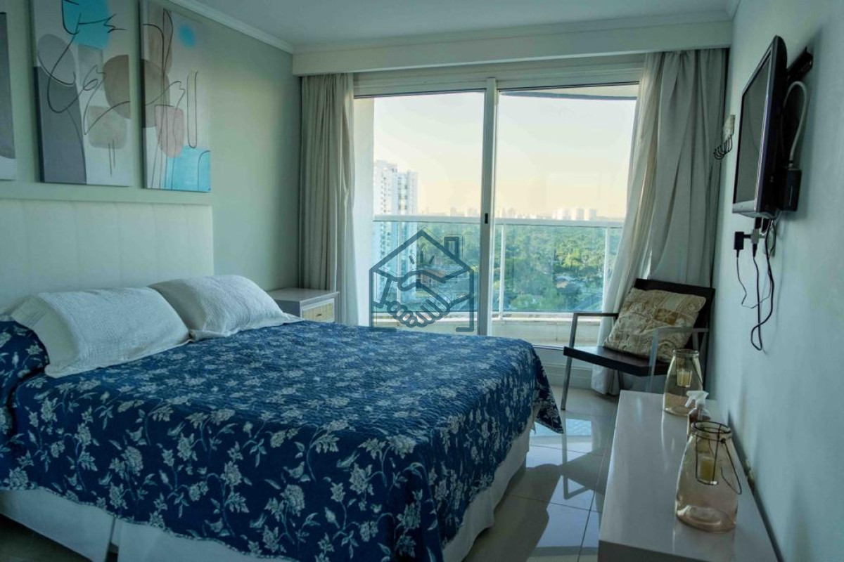 Apartamento ID.828/Moderno-Apartamento-de-2-Dormitorios-en-Venta,-Playa-Mansa- - Moderno Apartamento de 2 Dormitorios en Venta, Playa Mansa 