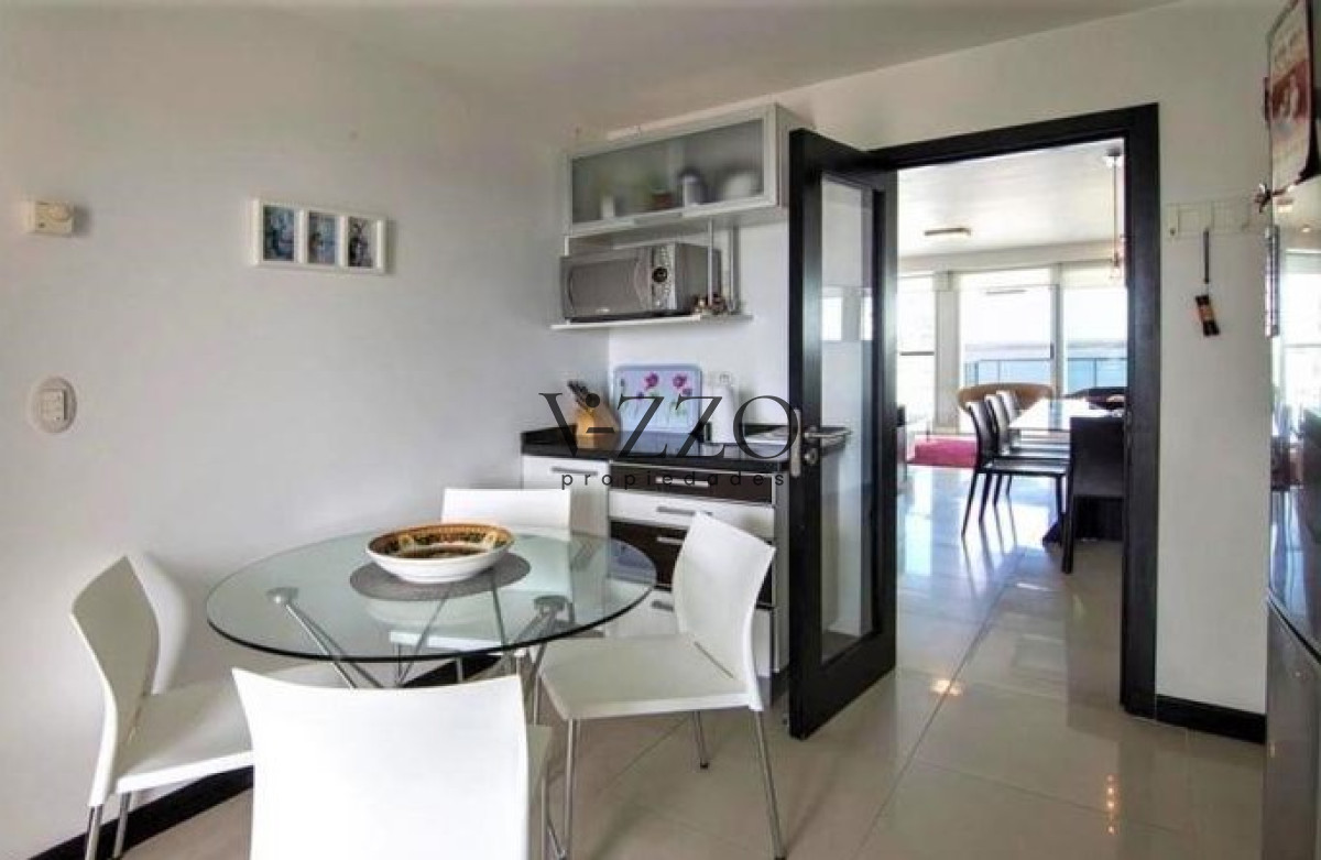 Apartamento ID.562/enta-de-Excelente-Apartamento-de-3-Dormitorios-con-Vista-al-Mar,-Playa-Mansa,-Punta-del-Este - enta de Excelente Apartamento de 3 Dormitorios con Vista al Mar, Playa Mansa, Punta del Este