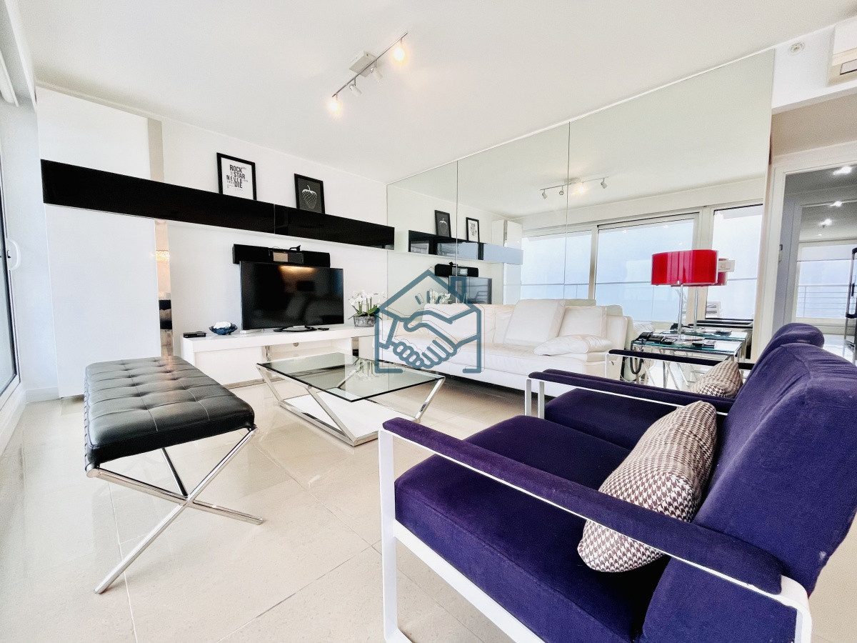 Apartamento ID.619/Moderno-Apartamento-de-3-Suites-en-Playa-Mansa-con-Vista-al-Mar - Moderno Apartamento de 3 Suites en Playa Mansa con Vista al Mar