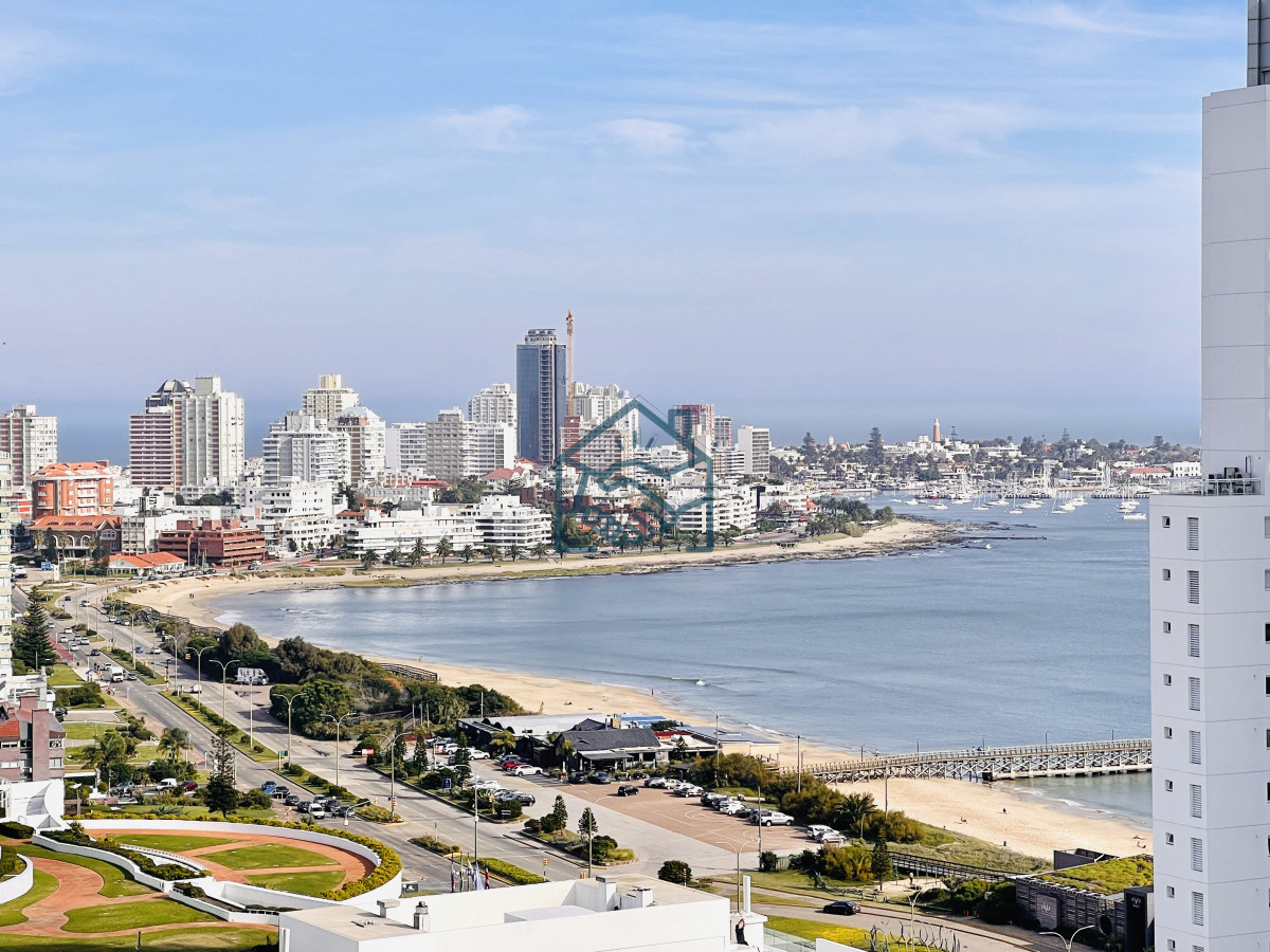 Apartamento ID.1442/Apartamento-de-2-Dormitorios,-Vista-al-Mar-y-Parrillero-en-Playa-Mansa,-Venta - Apartamento de 2 Dormitorios, Vista al Mar y Parrillero en Playa Mansa, Venta