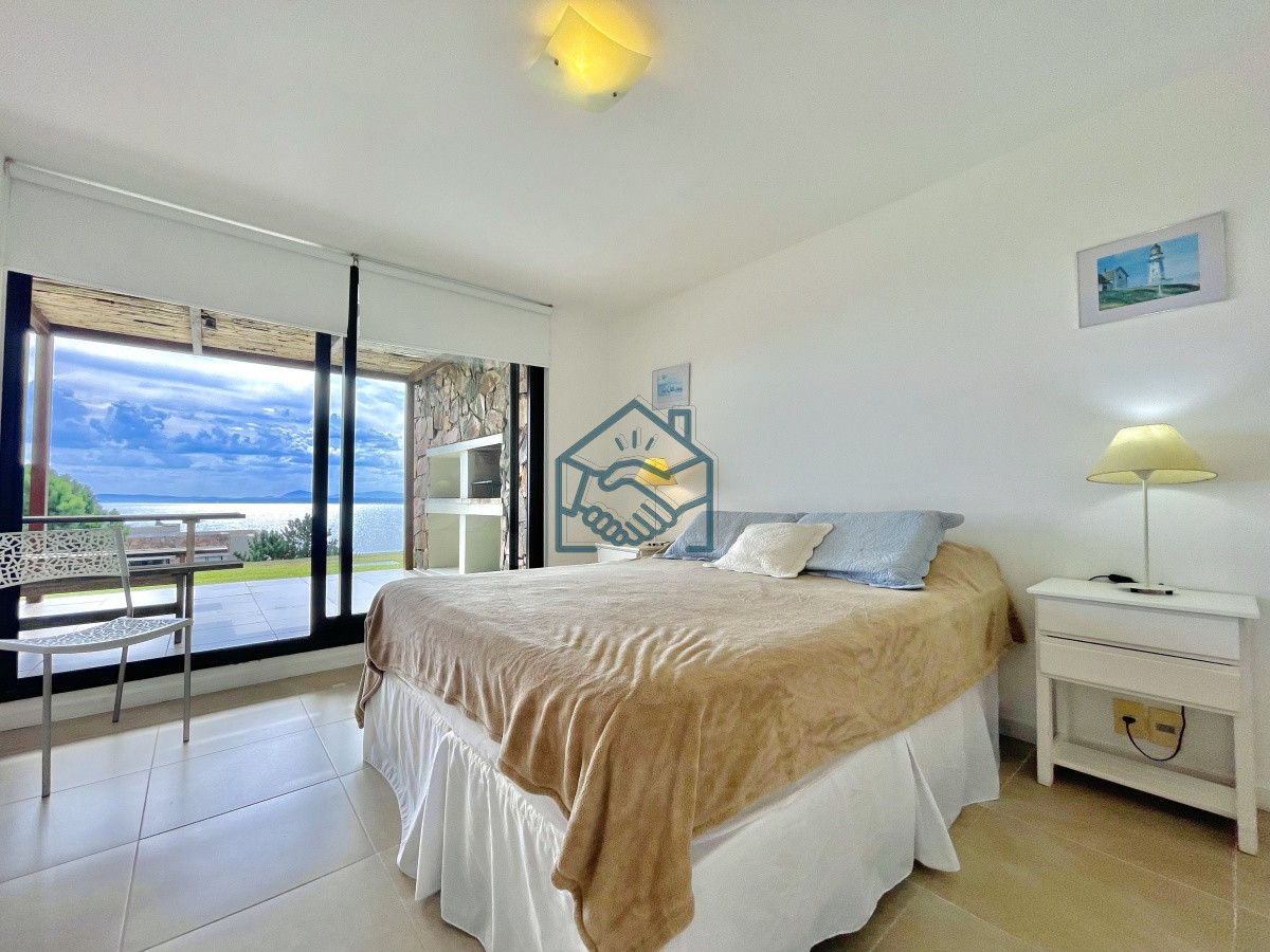 Apartamento ID.994/Apartamento-de-un-dormitorio-con-parrillero-y-jardin-en-Venta-y-Alquiler,-Punta-Ballena - Apartamento de un dormitorio con parrillero y jardin en Venta y Alquiler, Punta Ballena