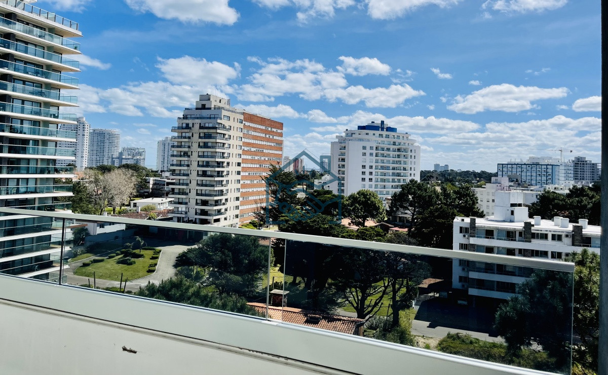 Apartamento ID.1045/Apartamento-de-2-Dormitorios-en-Venta-a-metros-de-playa-Brava,-Punta-del-Este - Apartamento de 2 Dormitorios en Venta a metros de playa Brava, Punta del Este