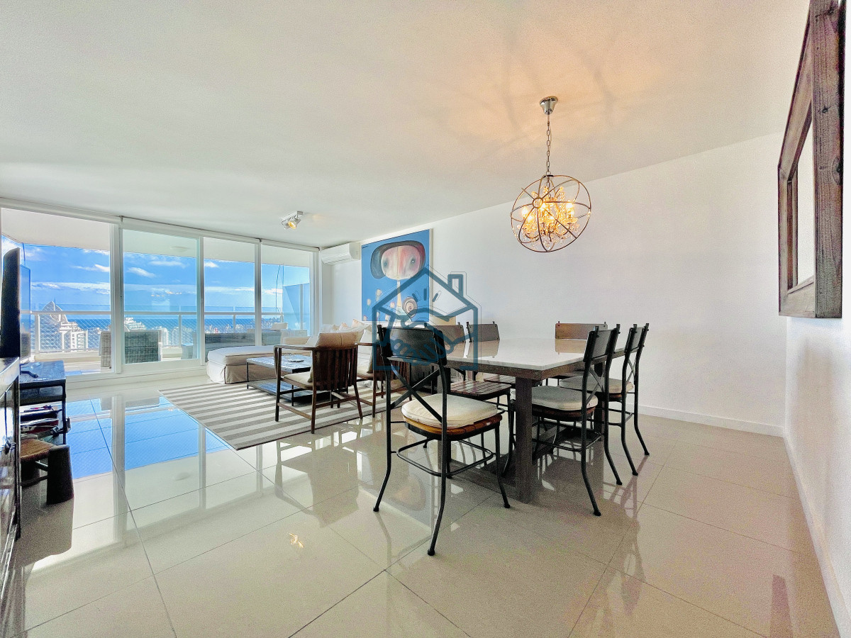 Apartamento ID.1224/-Exclusivo-Penthouse-de-3-Dormitorios-con-Vistas-panorámicas-a-Playa-Brava,-en-Venta -  Exclusivo Penthouse de 3 Dormitorios con Vistas panorámicas a Playa Brava, en Venta