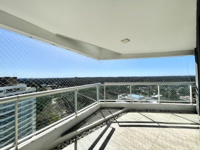 Apartamento ID.843/Apartamento-de-2-Dormitorios-y-Dependencia,-Parrillero-en-Playa-Brava---Punta-del-Este - Apartamento de 2 Dormitorios y Dependencia, Parrillero en Playa Brava - Punta del Este