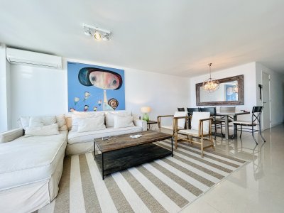 Apartamento ID.1224/-Exclusivo-Penthouse-de-3-Dormitorios-con-Vistas-panorámicas-a-Playa-Brava,-en-Venta -  Exclusivo Penthouse de 3 Dormitorios con Vistas panorámicas a Playa Brava, en Venta