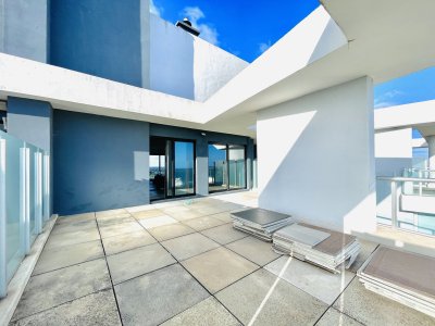 Apartamento ID.1224/-Exclusivo-Penthouse-de-3-Dormitorios-con-Vistas-panorámicas-a-Playa-Brava,-en-Venta -  Exclusivo Penthouse de 3 Dormitorios con Vistas panorámicas a Playa Brava, en Venta