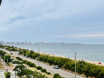 Apartamento ID.518/Apartamento-de-3-Dormitorios-y-Parrillero-Frente-al-Mar,-Playa-Mansa - Apartamento de 3 Dormitorios y Parrillero Frente al Mar, Playa Mansa