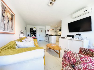 Apartamento ID.1047/Moderno-Apartamento-de-1-Dormitorio-en-Playa-Brava,-Venta-y-Alquiler,-Punta-del-Este - Moderno Apartamento de 1 Dormitorio en Playa Brava, Venta y Alquiler, Punta del Este
